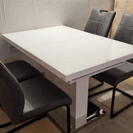 Modern Eingerichtete 3-Zi-Ferienwohnung Zu Vermieten Löffingen Kültér fotó