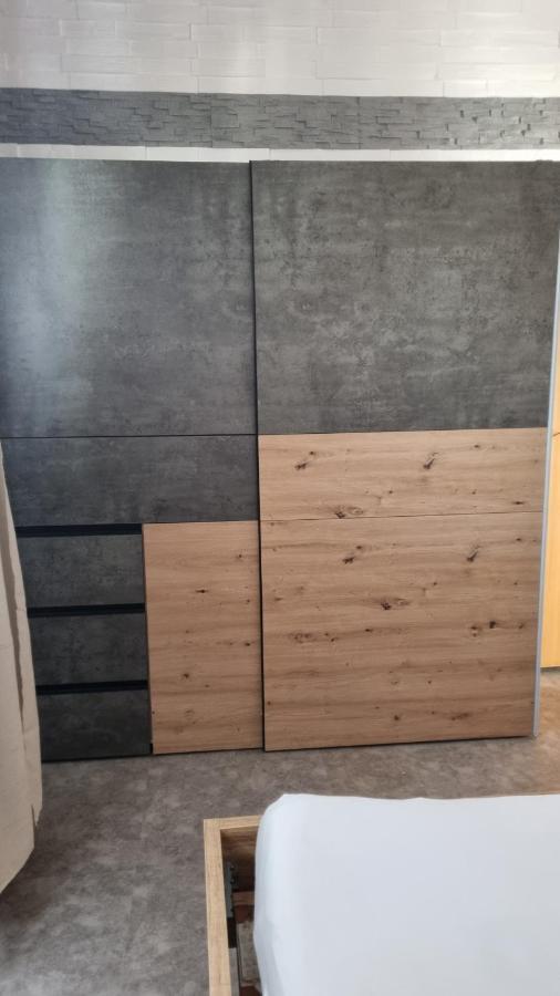 Modern Eingerichtete 3-Zi-Ferienwohnung Zu Vermieten Löffingen Kültér fotó