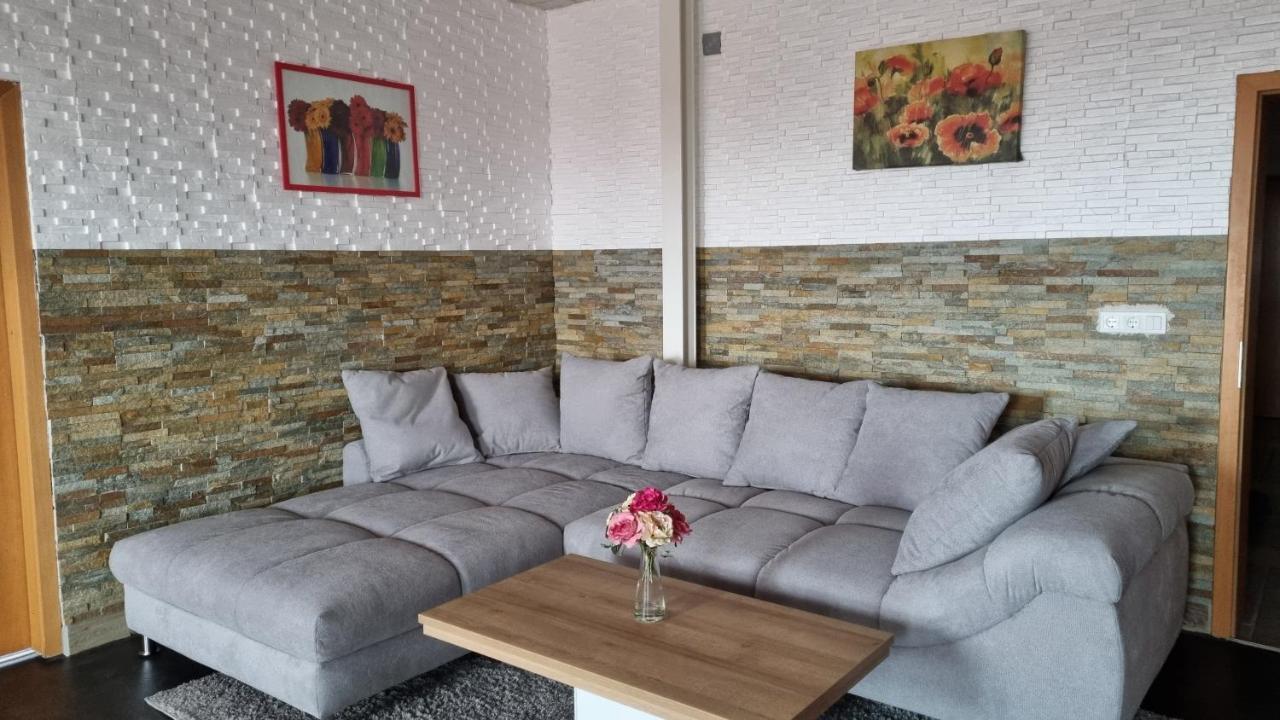 Modern Eingerichtete 3-Zi-Ferienwohnung Zu Vermieten Löffingen Kültér fotó